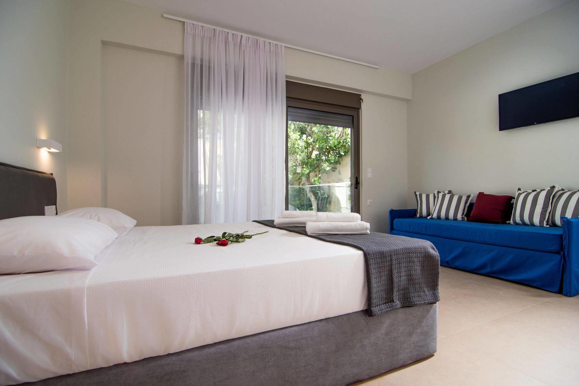 Blue Horizon Hotel Palaiochora Eksteriør billede